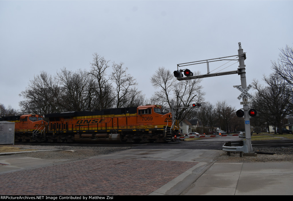 BNSF 7069 7777